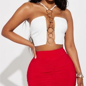 BRAND NEW. NEVER WORN STATEMENT TOP